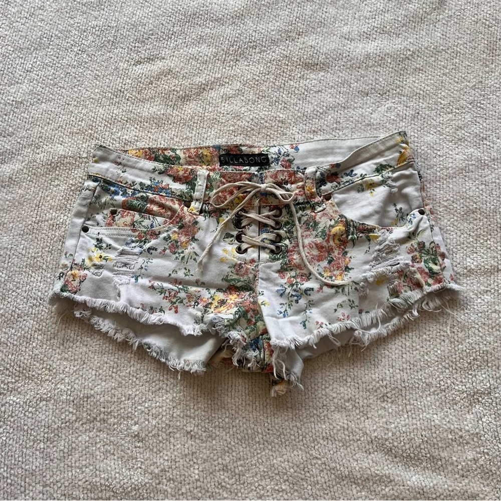 Y2K Floral Billabong Shorts